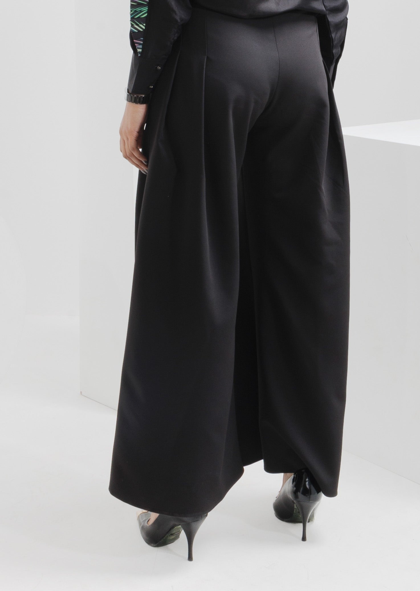 DORA PLEATED PANTS