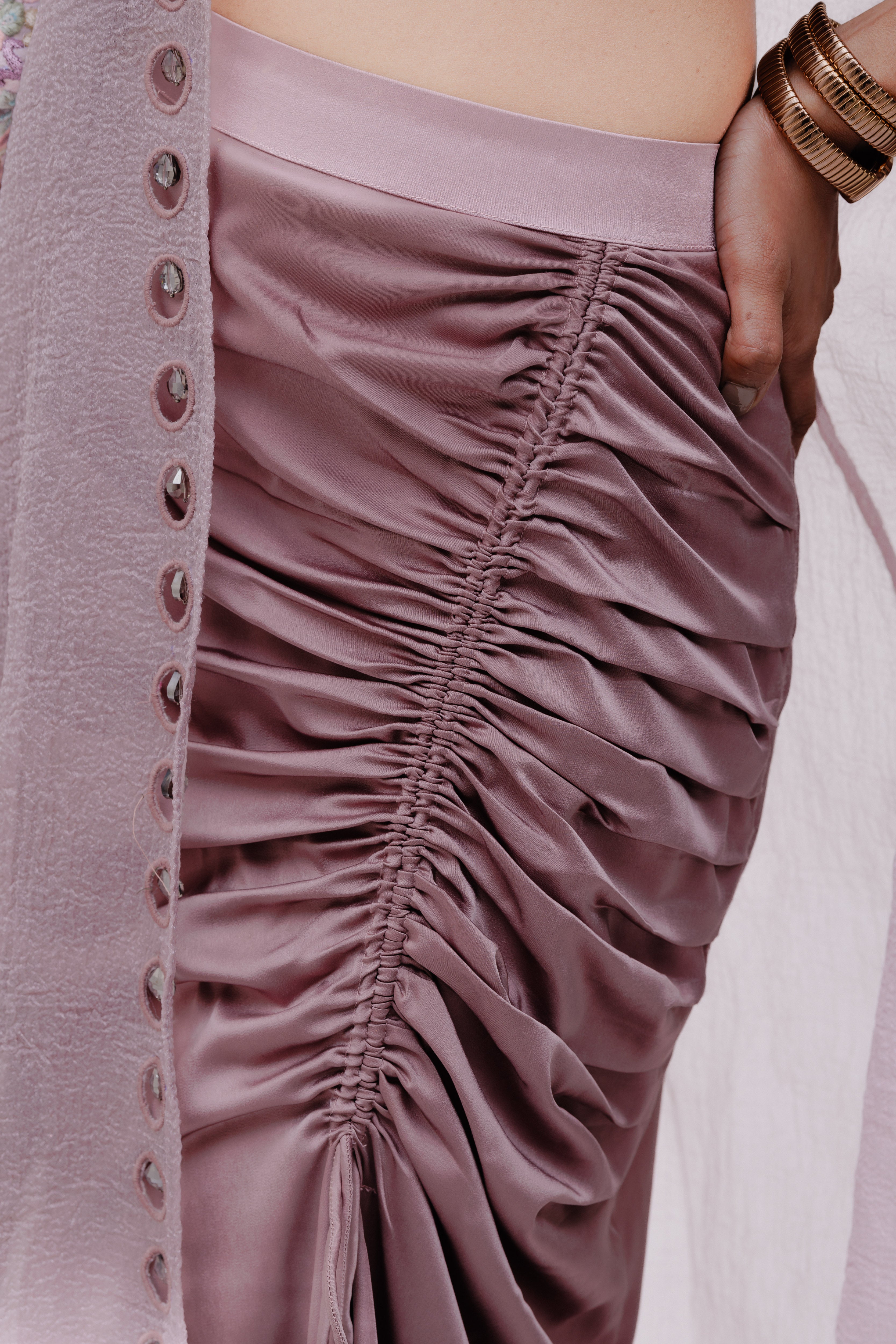 VENUS STRING SKIRT AND BLOUSE SET WITH CAPE