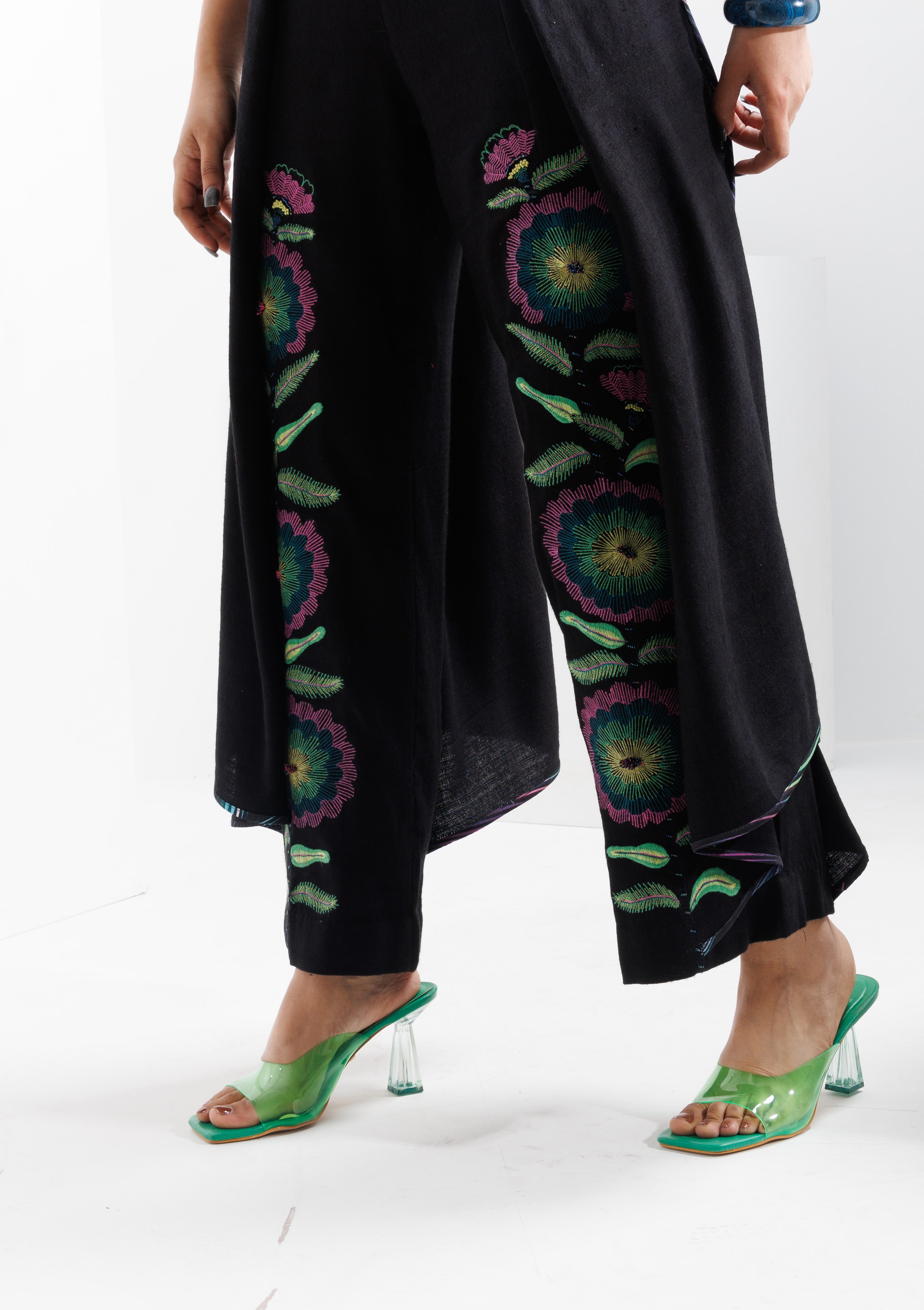 ZINNIA DRAPE PANTS & IRIS TOP SET - The Silk Love